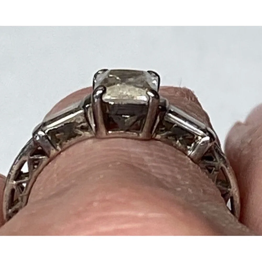 Art Deco Style 925 Sterling Silver CZ Ring Size 8 Baguette Chevron Band
